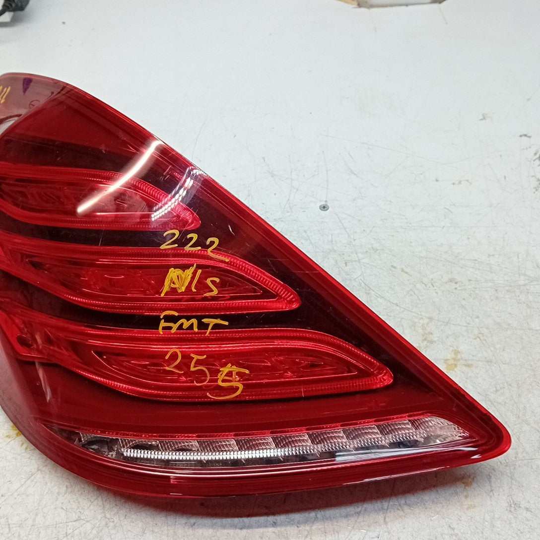 MERCEDES S-CLASS W222 PASSENGER LEFT NS REAR TAIL LIGHT A2229065401 FMT255