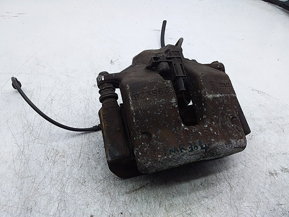 MERCEDES BENZ  C-CLASS  W204 WHEEL BRAKE CALIPER  RIGHT FMR364