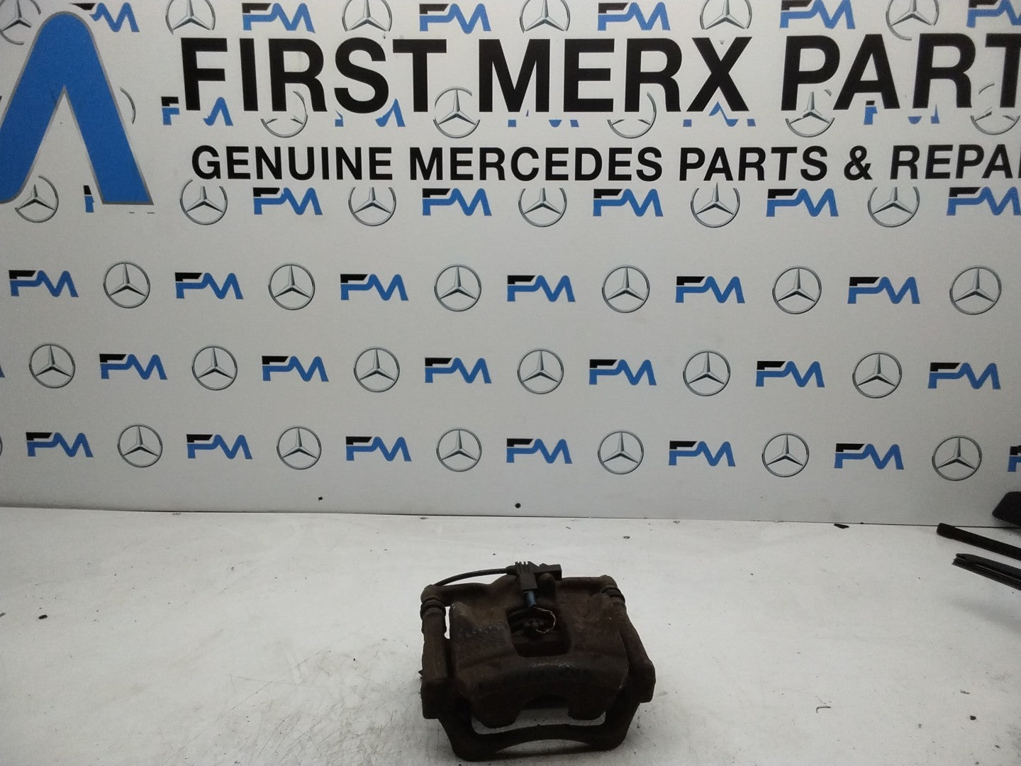 MERCEDES  B-CLASS W246 BRAKE CALIPER FRONT LEFT PASSENGER SIDE 295X28 FMR137