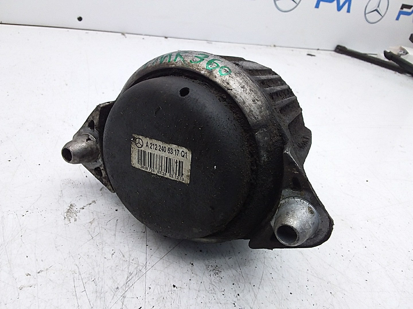 MERCEDES BENZ  E-CLASS  W212  ENGINE MOUNT LEFT NS A2122406317 FMR360