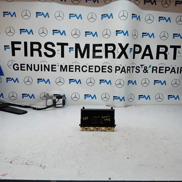 MERCEDES C-CLASS W205 FRONT LEFT SEAT CONTROL MODULE A2479003814 FM001195