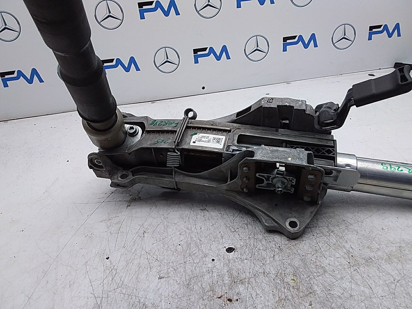 MERCEDES C-CLS W205 ADJUSTABLE STEERING COLUMN AND JOINT  A2054604216 FMR298