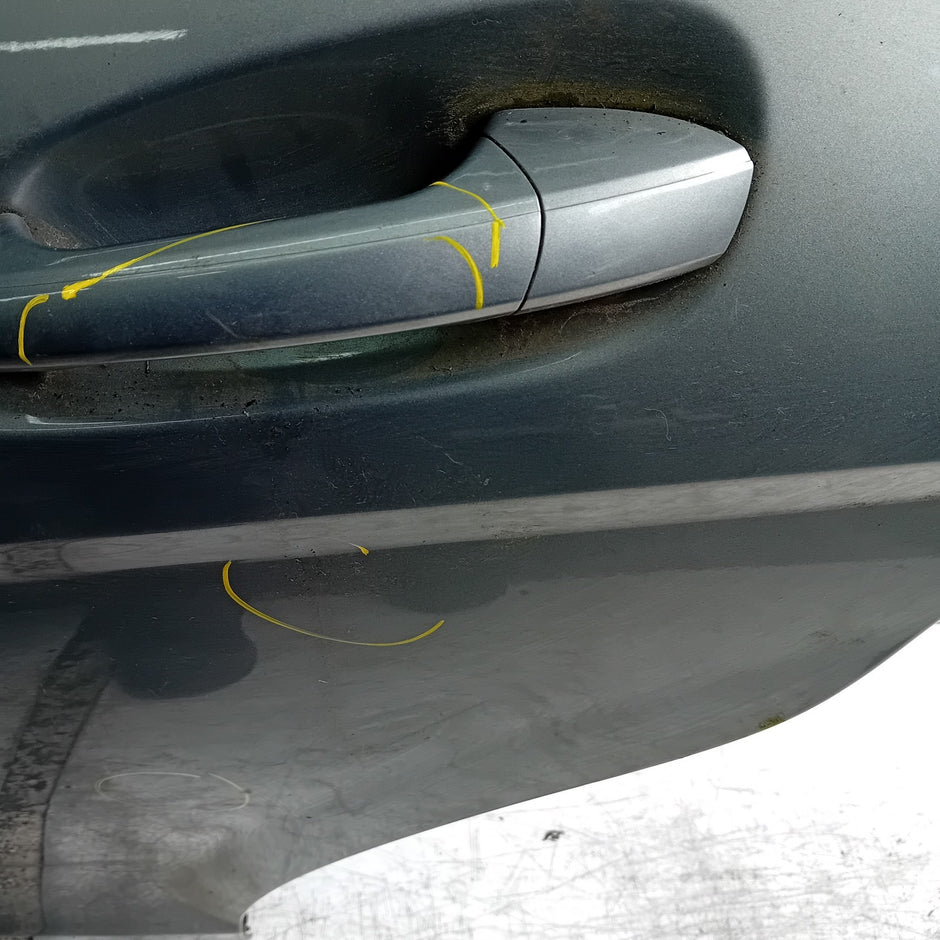 MERCEDES C-CLASS W204 EST PASSENGER REAR DOOR NSR GREY 2008-14 COMPLETE FMD427