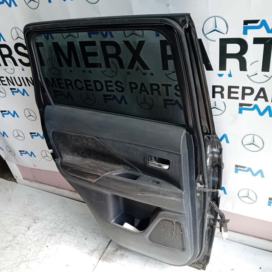 MITSUBISH OUTLANDER MK3 PASSENGER REAR DOOR NSR BLACK 2013 COMPLETE FMD188