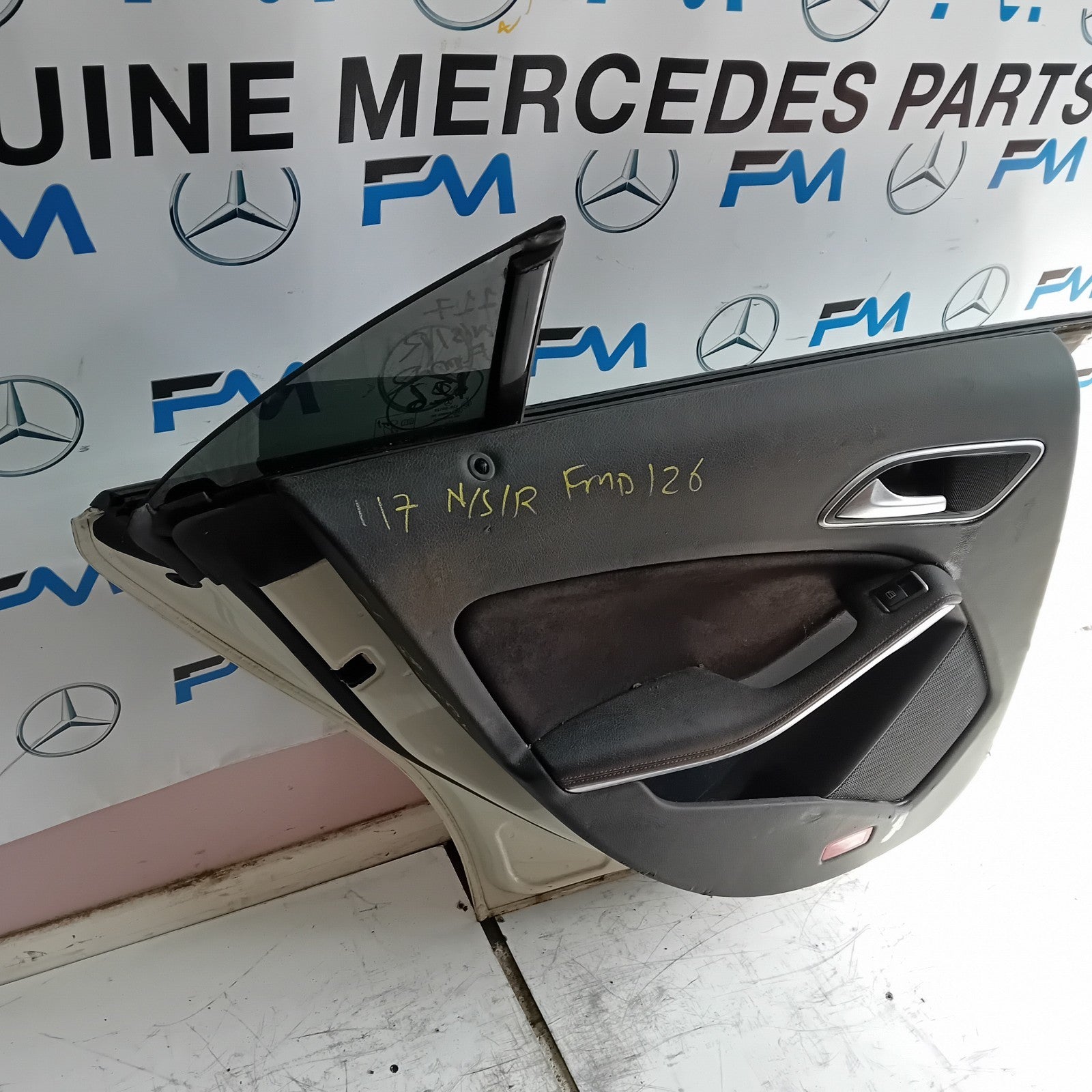 MERCEDES BENZ CLA W117 PASSENGER SIDE RESR DOOR N/S/R WHITE FMD126