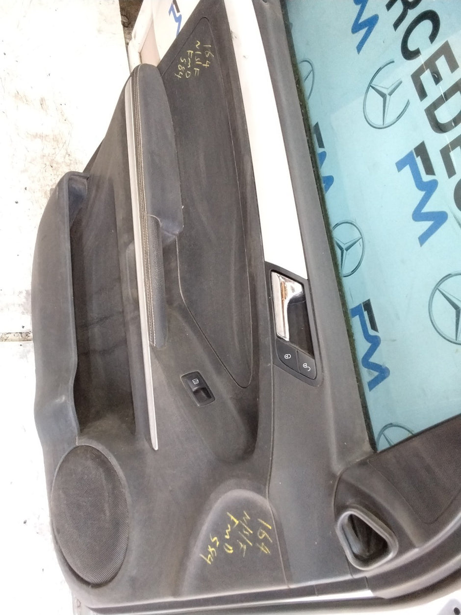 MERCEDES M-CLS W164  PASSENGER FRONT DOOR NSF SILVER 2005- 11 COMPLETE FMD584