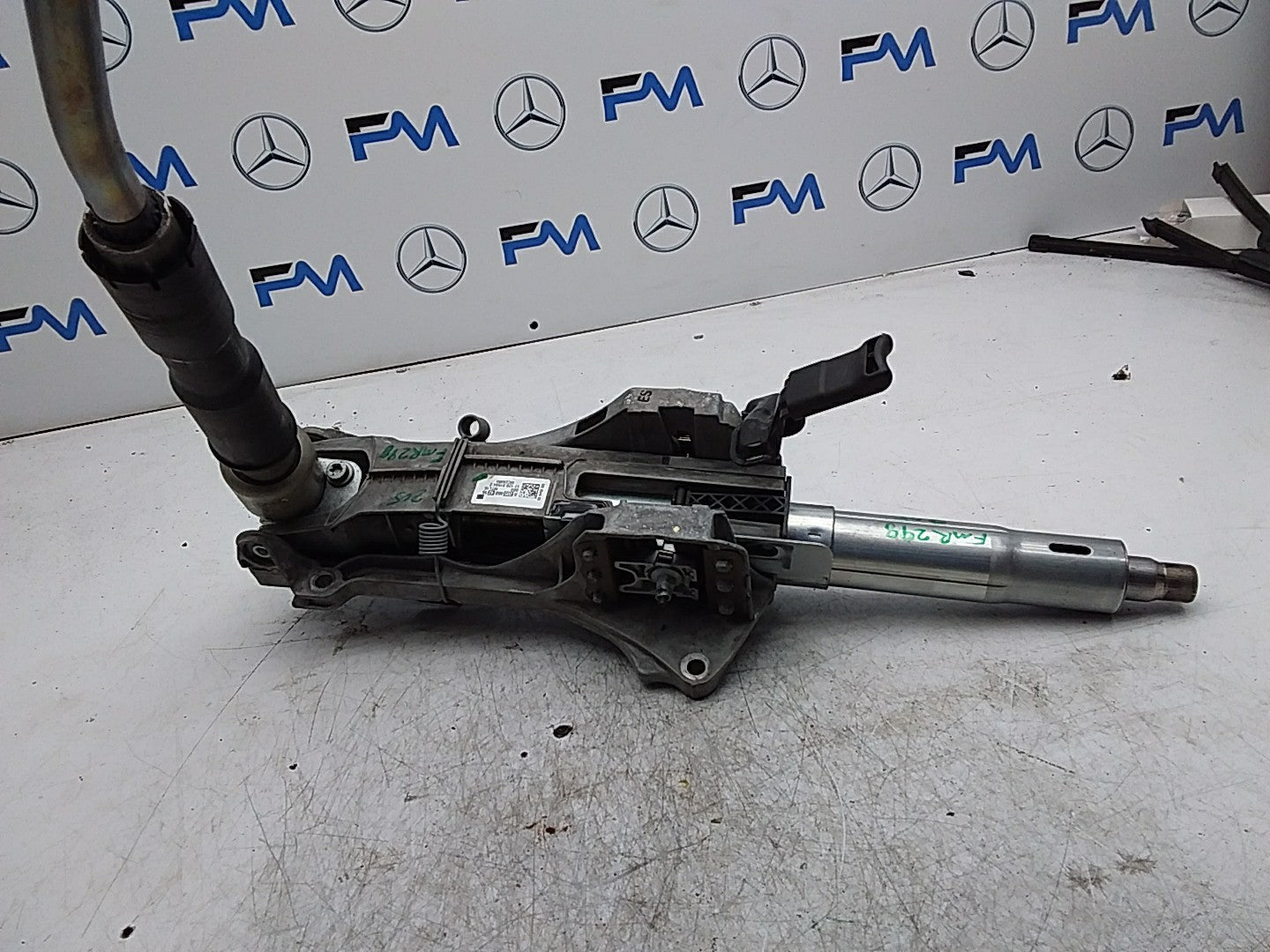 MERCEDES C-CLS W205 ADJUSTABLE STEERING COLUMN AND JOINT  A2054604216 FMR298