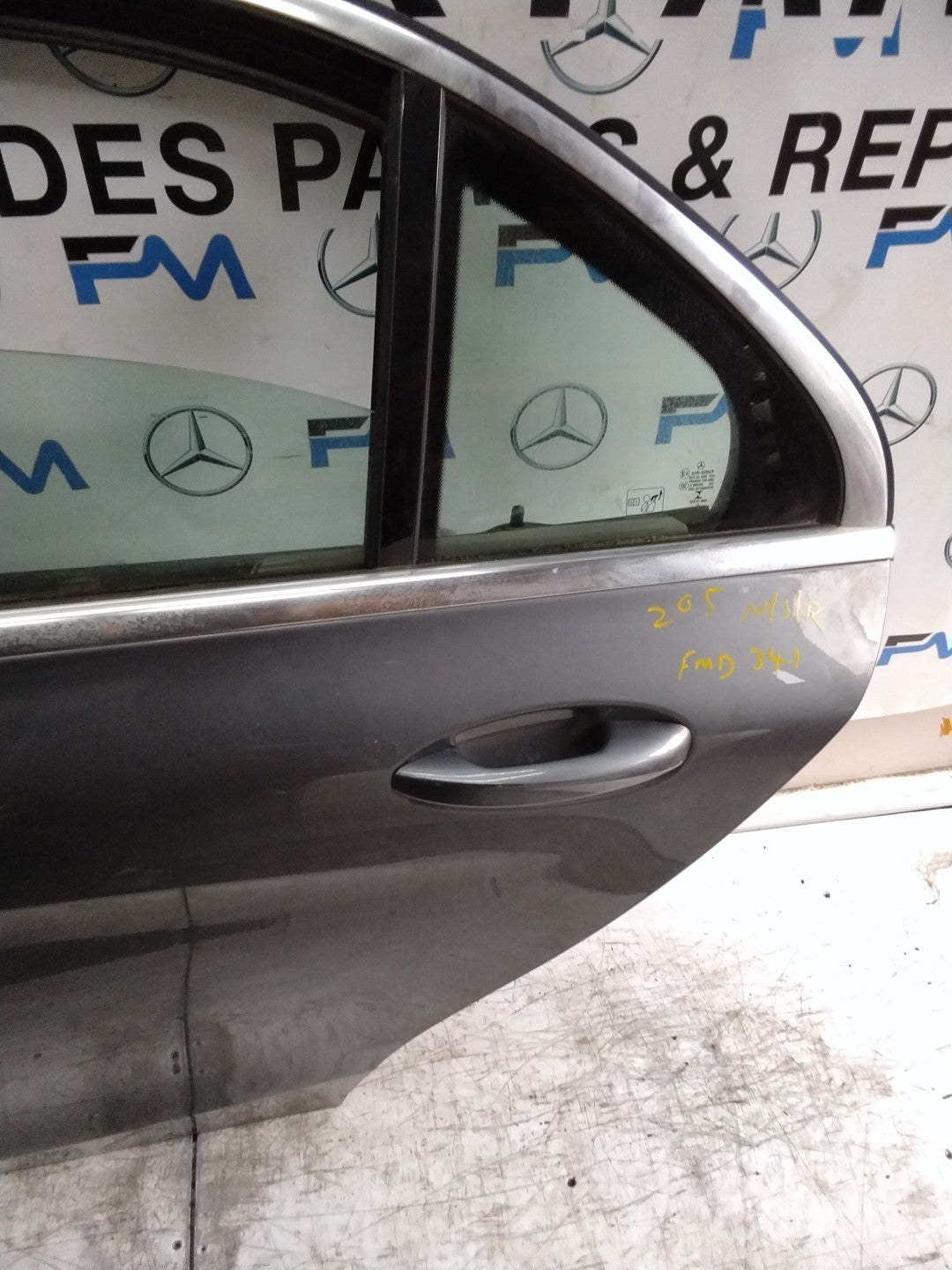MERCEDES C-CLASS W205 SLN PASSENGER REAR DOOR NSR GREY 2014 ON COMPLETE FMD341