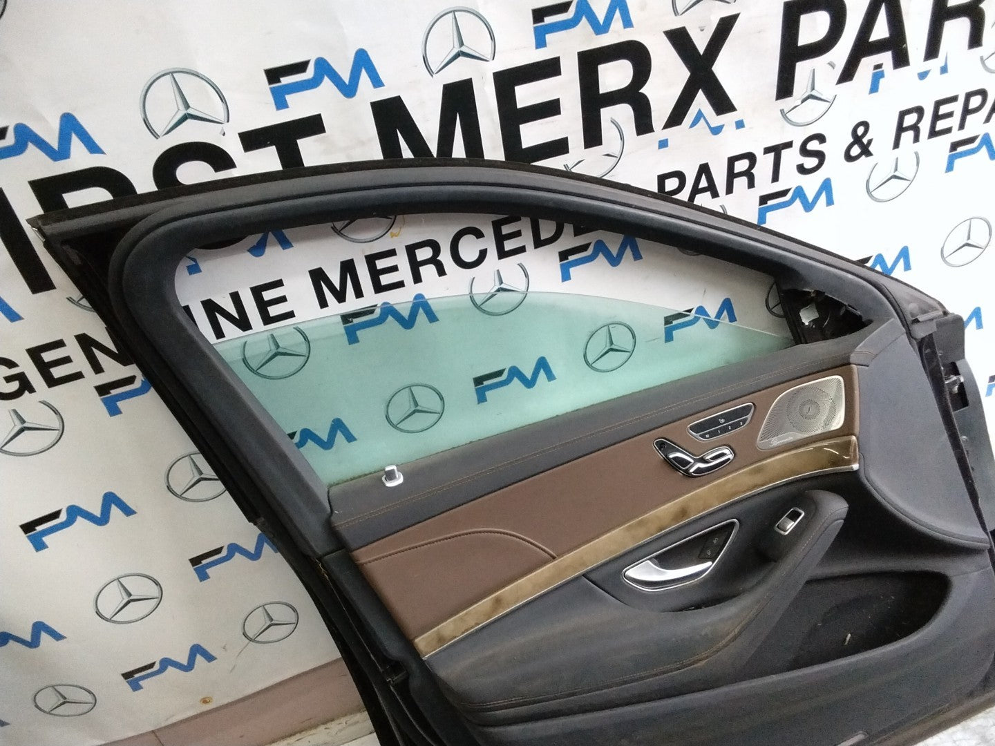 MERCEDES S-CLASS W222 SLN PASSENGER FRONT DOOR NSF BLACK 2014 ON COMPLETE FMD328