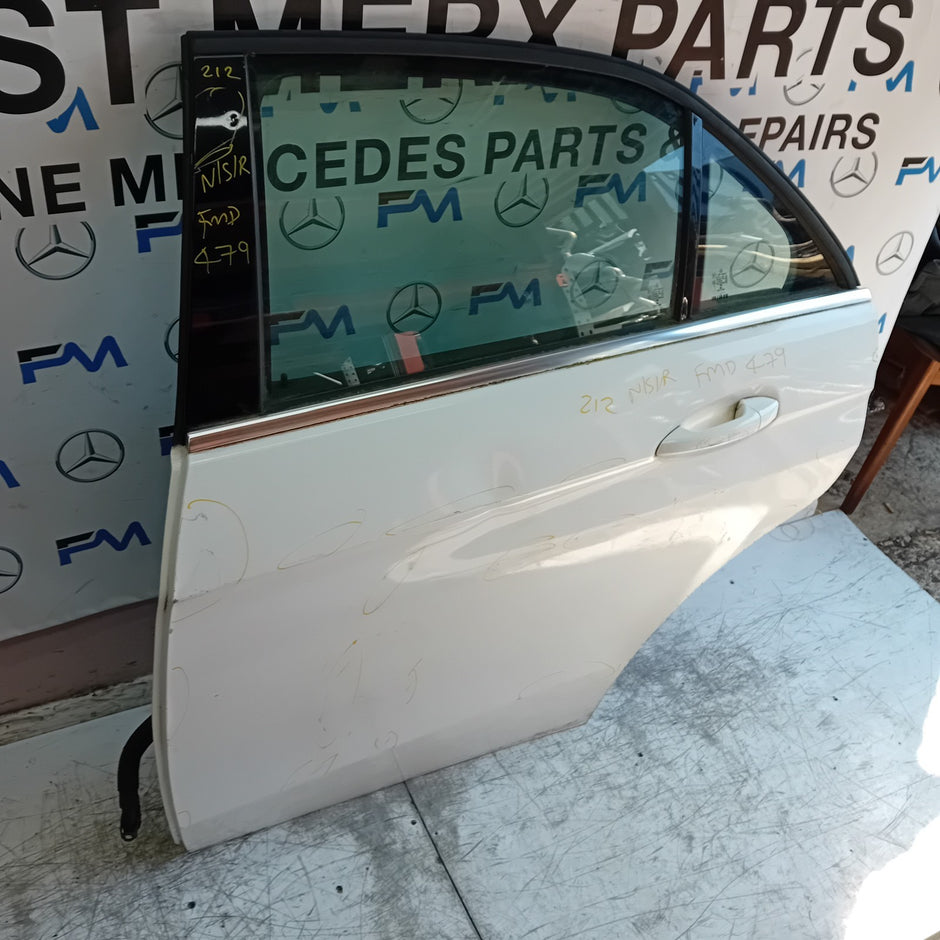 MERCEDES E-CLASS W212 SLN PASSENGER REAR DOOR NSR WHITE 2013 COMPLETE FMD479