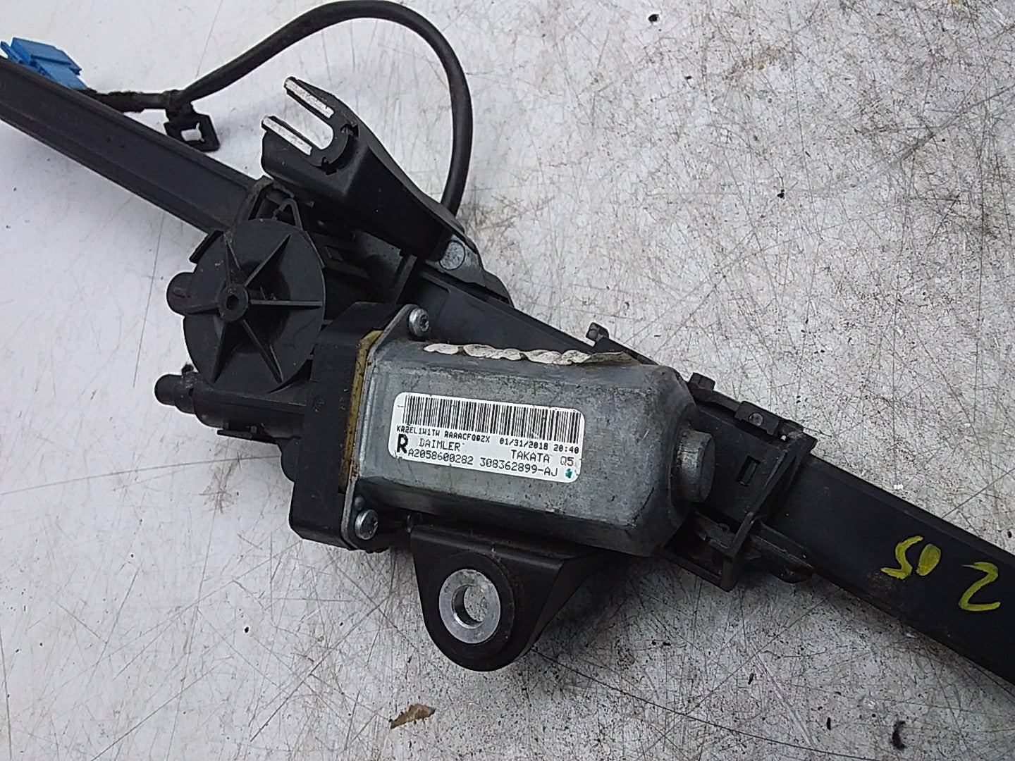 MERCEDES C-CLASS W205 SEAT BELT RETRACTOR REAR RIGHT A2058600282 DAMAGED FMR198