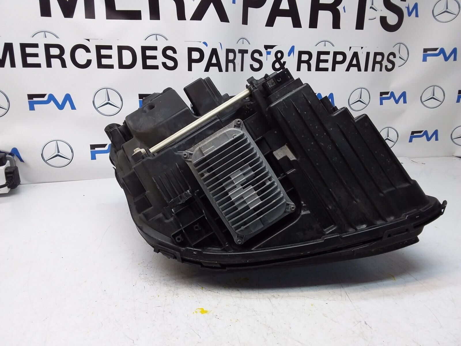 2018 MERCEDES E-CLASS W213 HEADLIGHT PASSENGER NS A2139064104 FMH146 LED HIGH