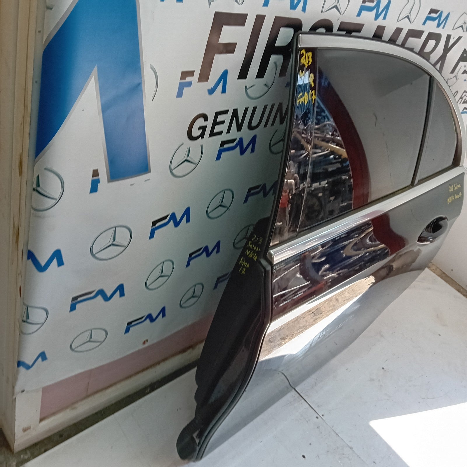 MERCEDES BENZ E CLASS SALOON W213 PASSENGE SIDE REAR DOOR ( NEAR REAR ) FMD17