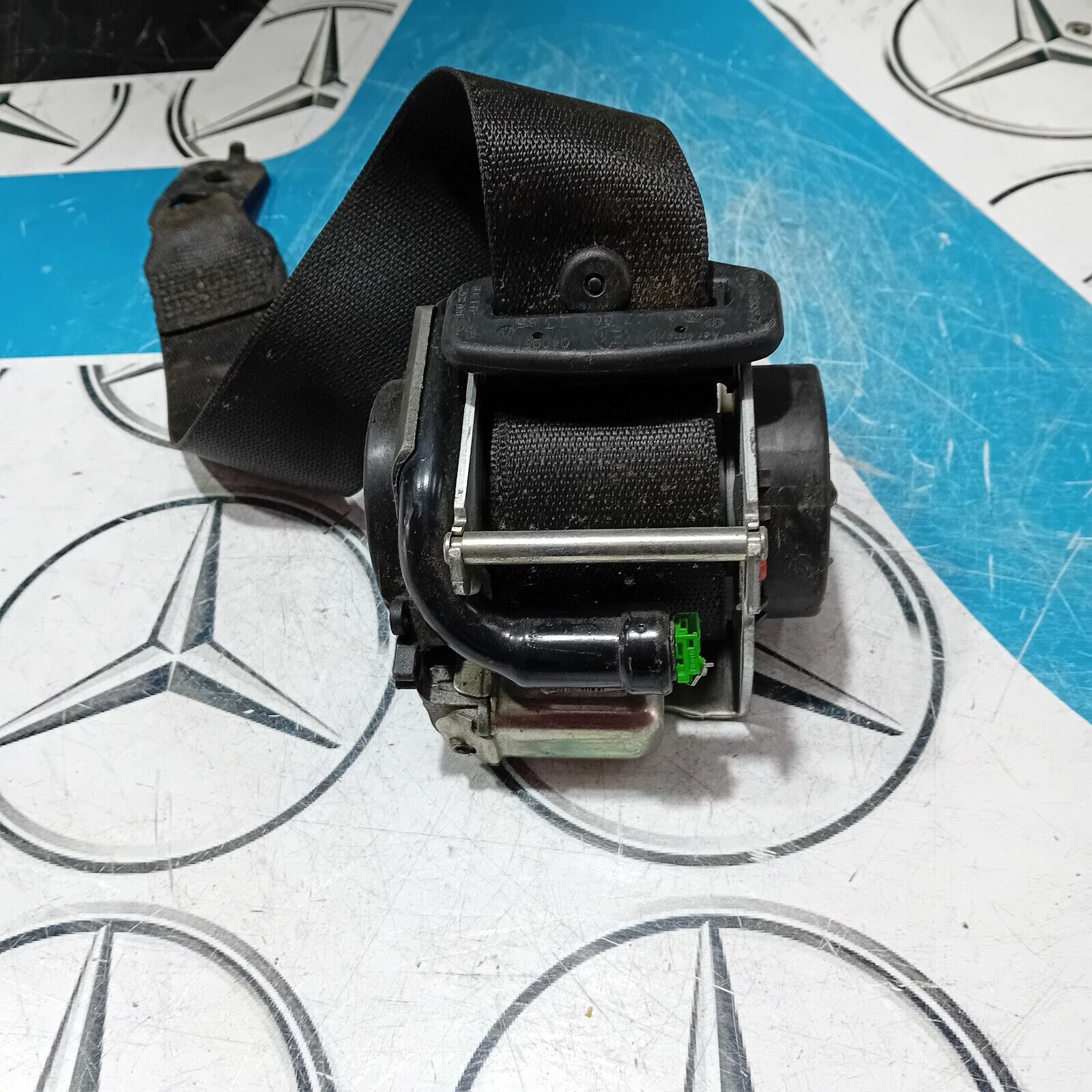 MERCEDES E CLASS C207 W207 REAR LEFT OR RIGHT SIDE SEAT BELT A2078602385 2013