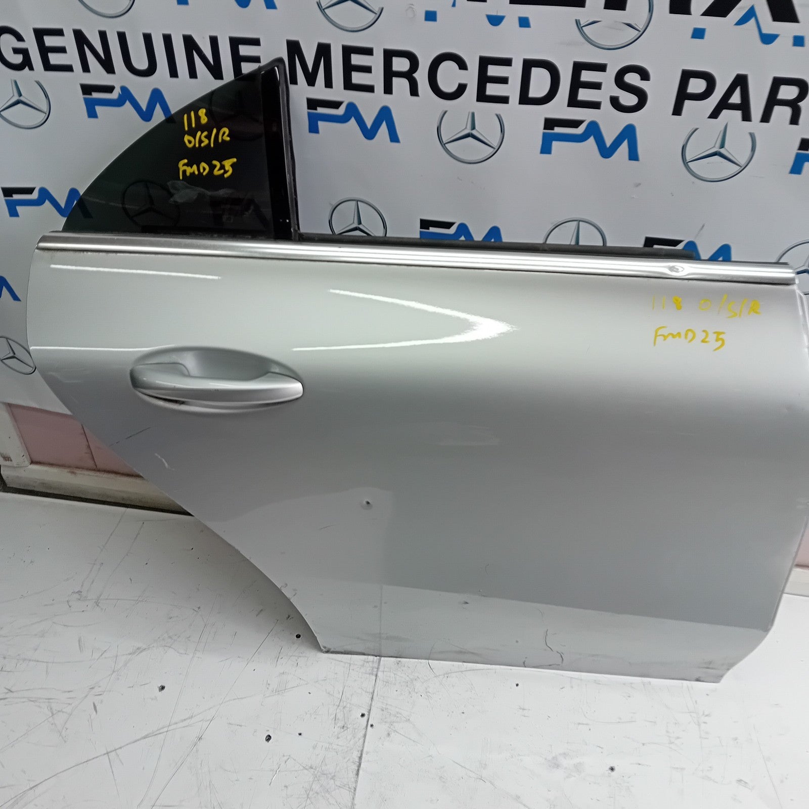 MERCEDES BENZ CLS W118 DRIVER REAR DOOR (OFF SIDE REAR) WHITE FMD25