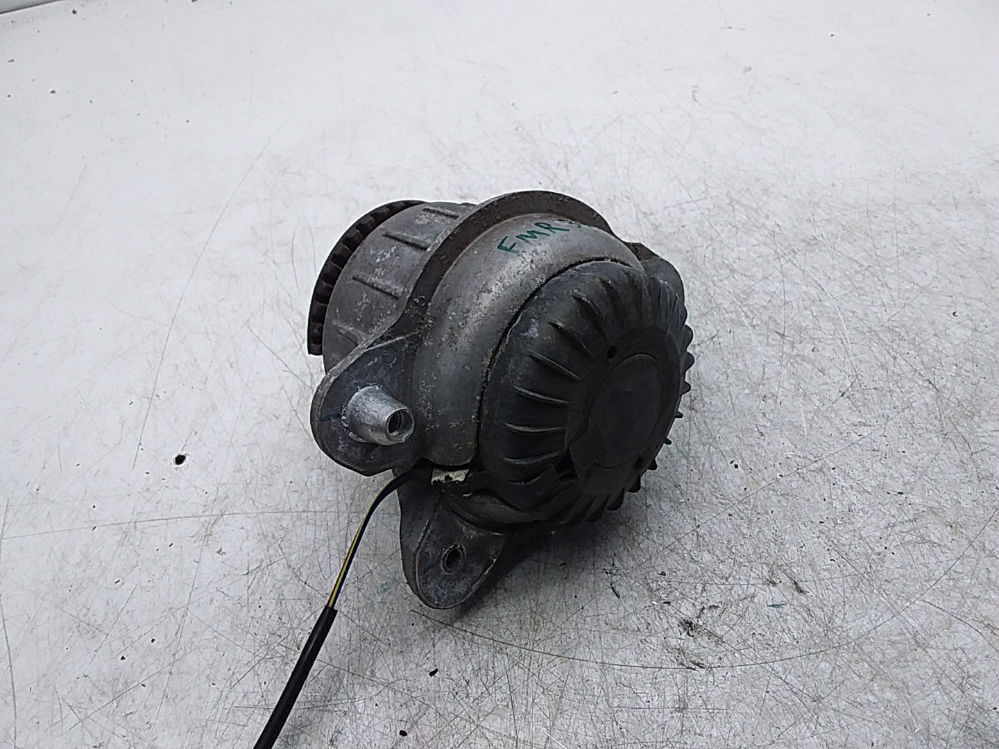 MERCEDES BENZ  S-CLASS  W222  ENGINE MOUNT RIGHT OS A2222407617 FMR347