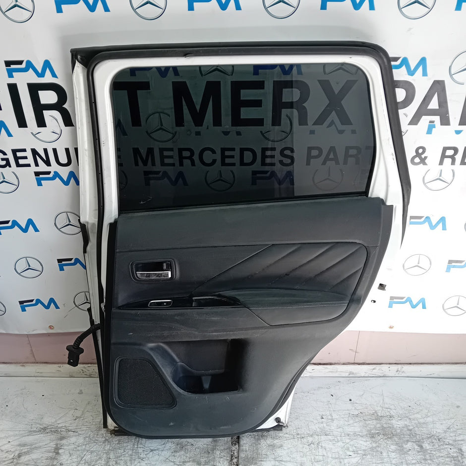 MITSUBISHI OUTLANDER MK3 DRIVER REAR DOOR OSR 2013 WHITE COMPLETE FMD363