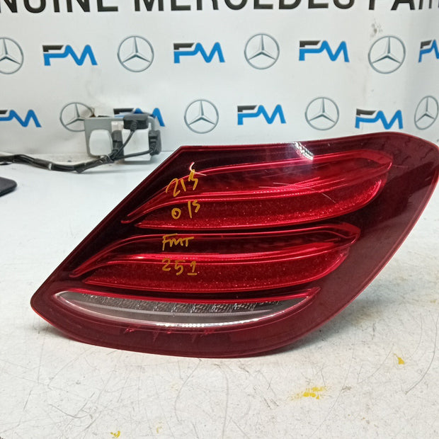 MERCEDES E-CLASS W213 DRIVER RIGHT OS REAR TAIL LIGHT A2139068000 FMT251