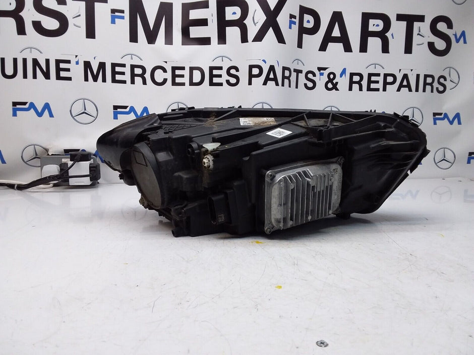 2016 MERCEDES A-CLASS W177 HEADLIGHT PASSENGER NS A1779064903 FMH142 (Damaged)
