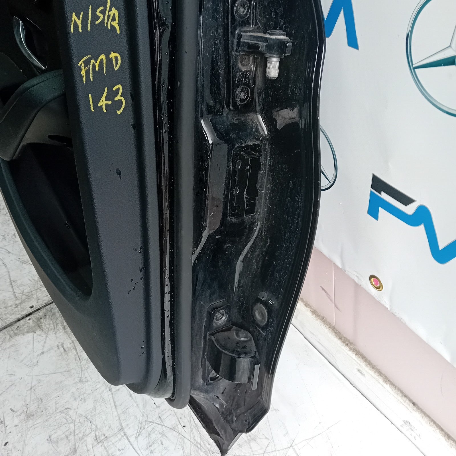 MERCEDES BENZ C-CLASS W205 PASSENGER SIDE REAR DOOR N/S/R BLACK COMPLETE FMD143