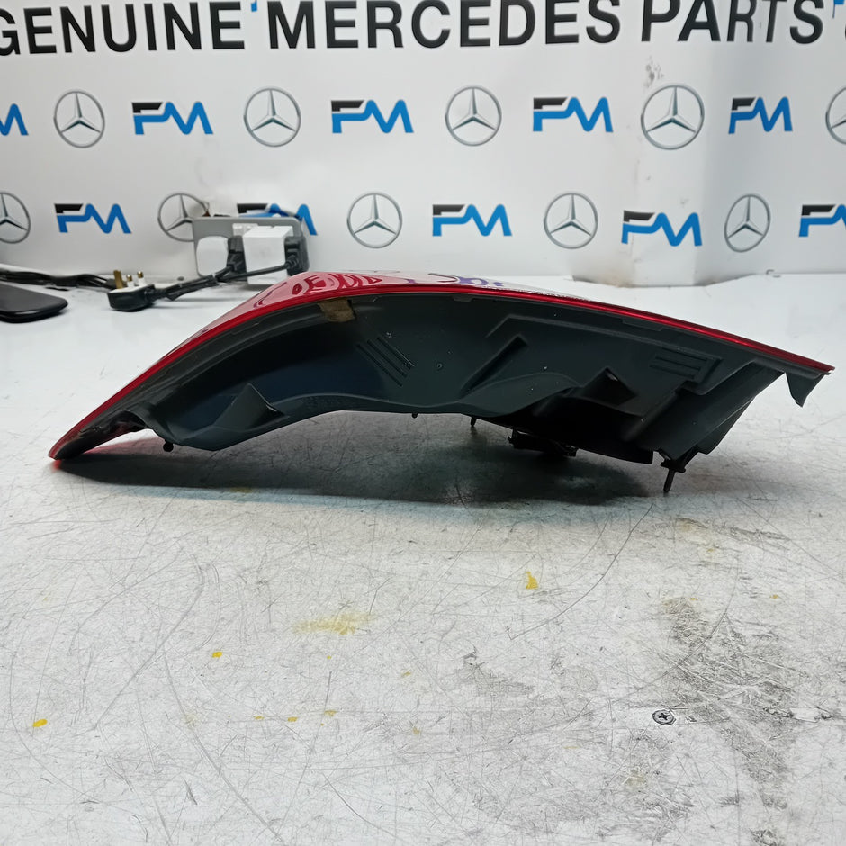 MERCEDES C-CLASS W205 DRIVER SIDE RIGHT REAR TAIL LIGHT 2014 A2059061257 FMT309
