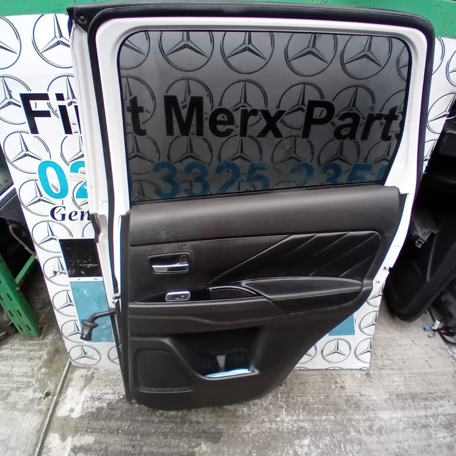 MITSUBISHI OUTLANDER DRIVER SIDE REAR DOOR ( OFF SIDE REAR )
