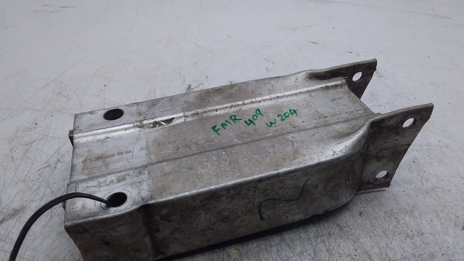 MERCEDES BENZ C-CLASS W204 RIGHT SIDE FRONT CRASH BAR SUPPORT A2046200995 FMR409