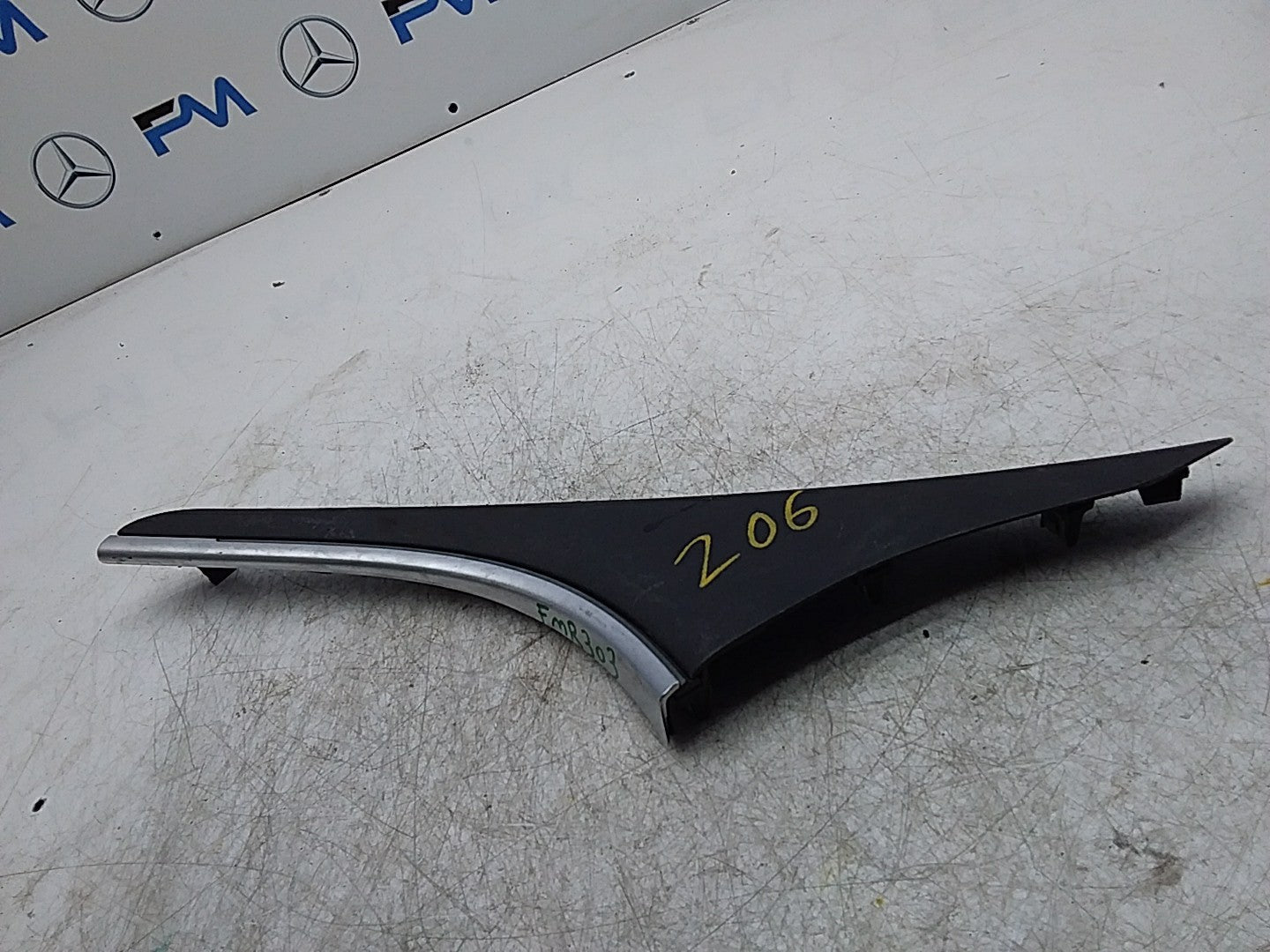 MERCEDES C-CLS W206 COVER TRIM DECOR CONSOLE A2366807702 FMR303