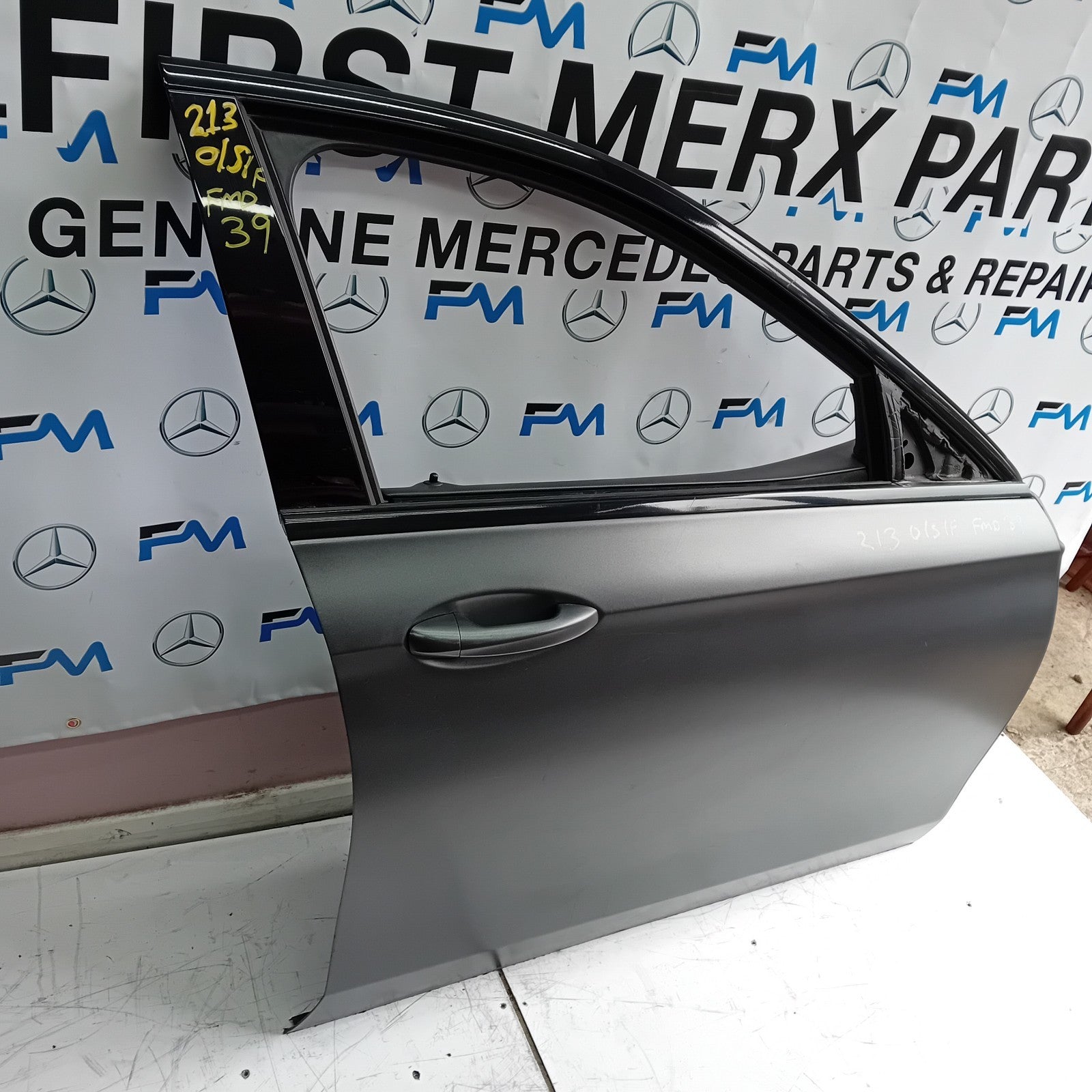 MERCEDES E-CLASS W213 DRIVER SIDE FRONT DOOR O/S/F COMPLETE GREY FMD39