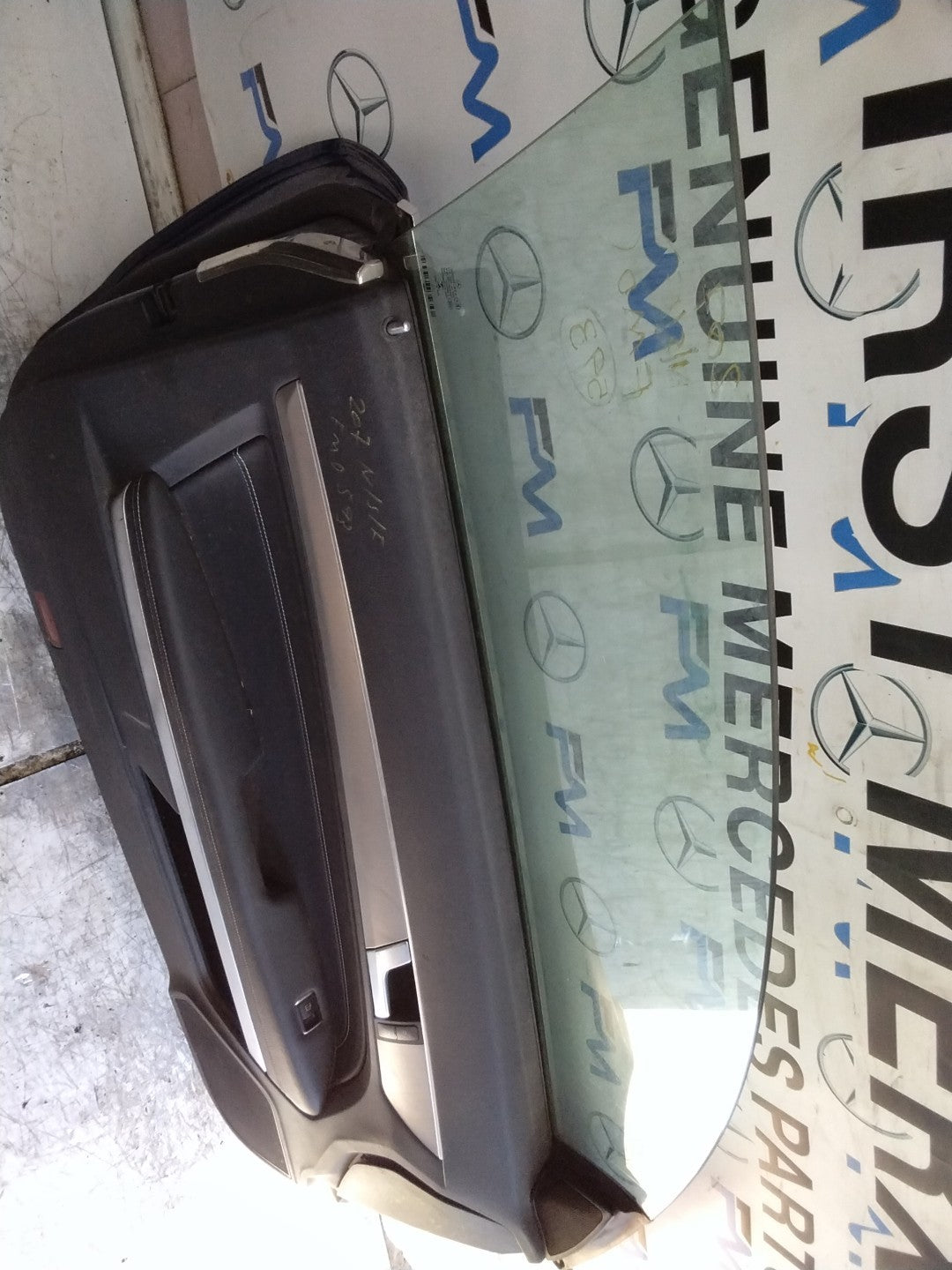 MERCEDES BENZ E-CLS W207  PASSENGER FRONT DOOR NSF BLUE 2009-16  FMD593
