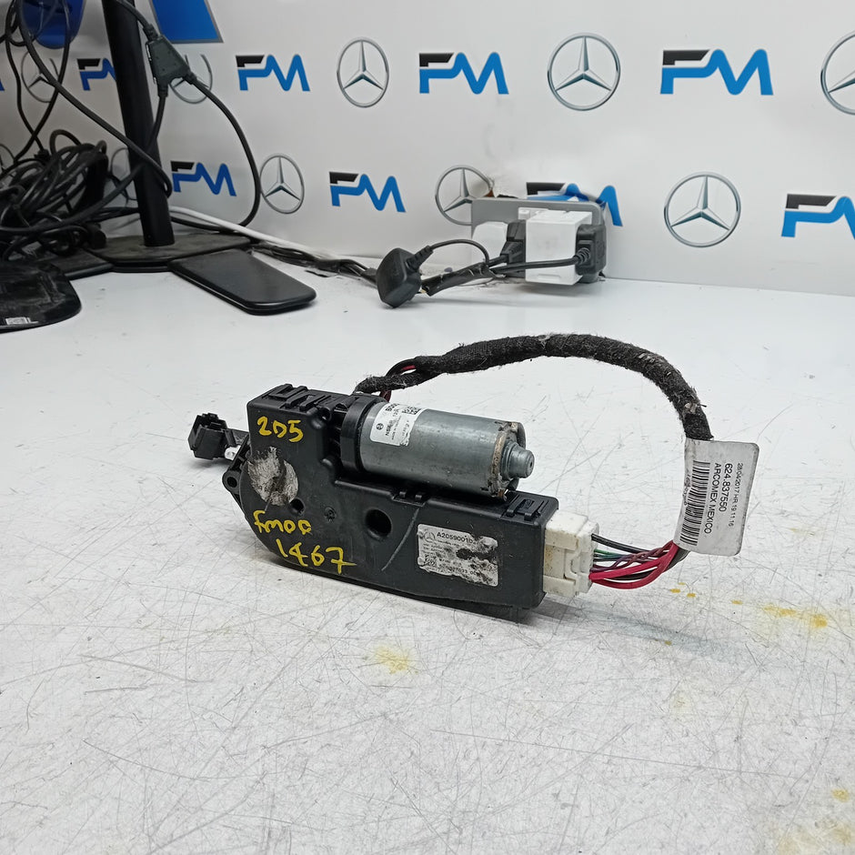 MERCEDES BENZ C-CLASS W205  SUNROOF MOTOR 2014 ON A2059001024  FM001467