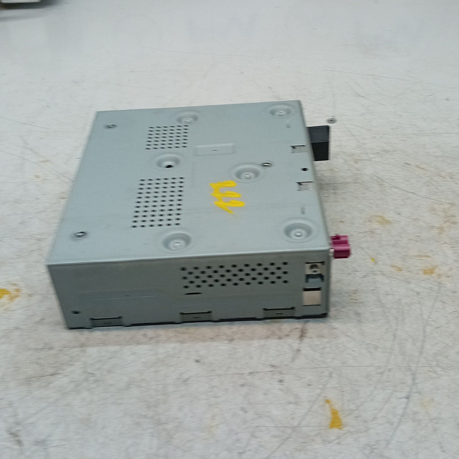 MERCEDES BENZ S-CLASS W222  2014-2021  RADIO TUNER BOX  A2229008911 FM001282