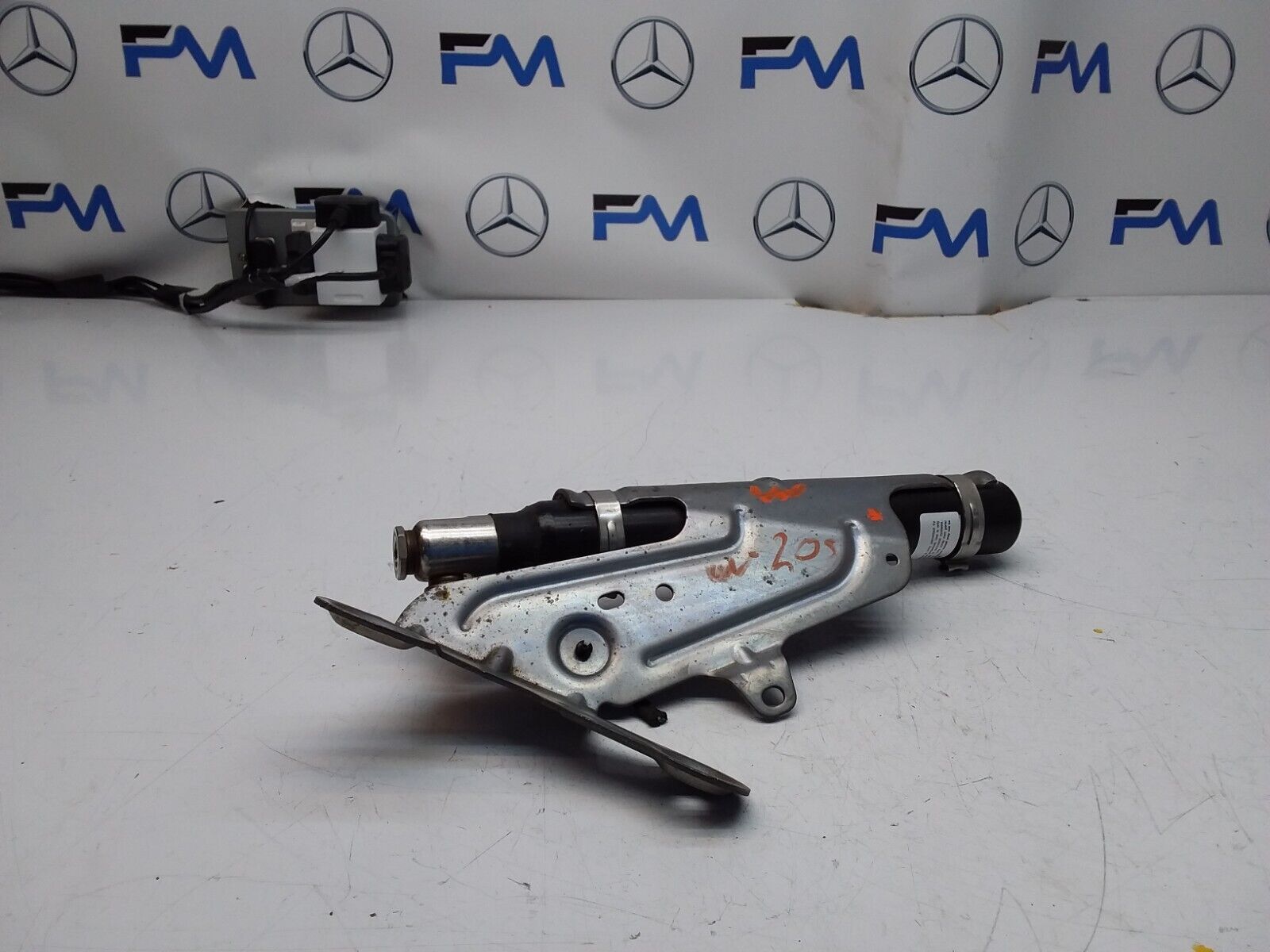 MERCEDES E-CLASS GAS GENERATOR ACCIDENT PROTECTION 2020 A213860600 FM00318