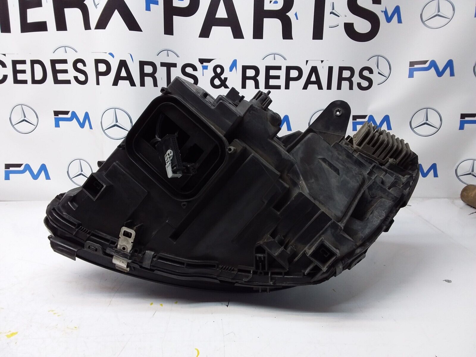 2018 MERCEDES C CLASS W205 HEADLIGHT FACELIFT DRIVER OS A2059067603 FMH101 
