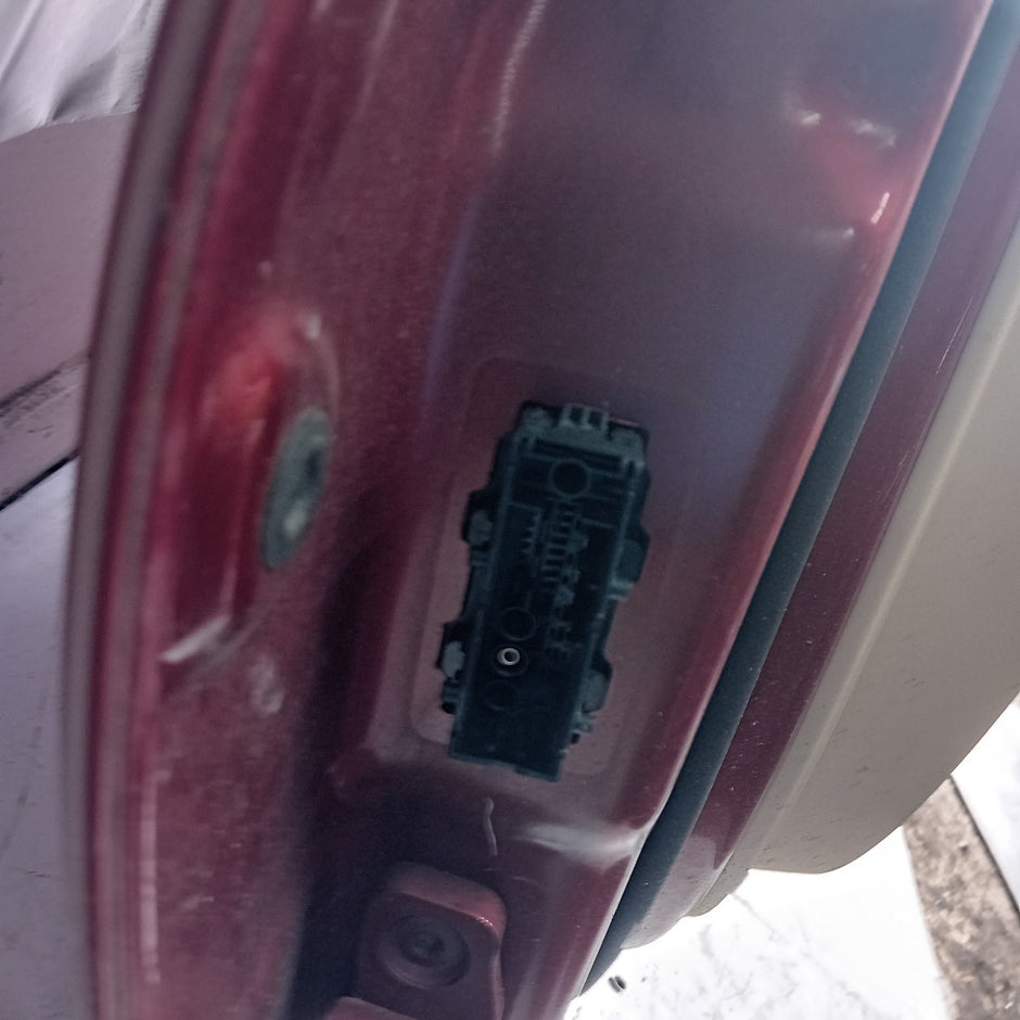 MERCEDES BENZ C-CLASS W205 DRIVER  FRONT DOOR O/S/F RED  COMPLETE 2014-21 FMD152