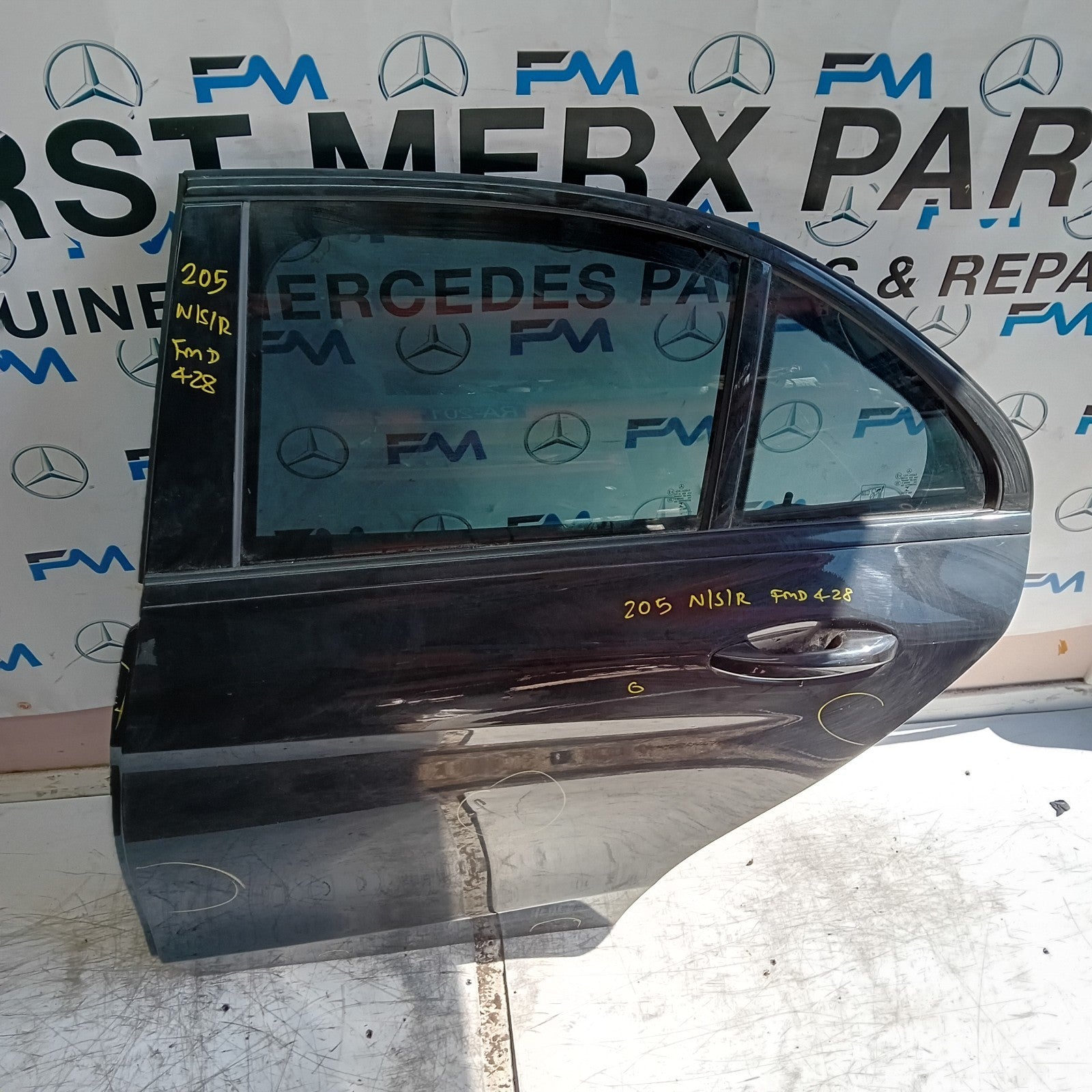 MERCEDES C-CLASS W205 SLN PASSENGER REAR DOOR NSR BLACK 2014 ON COMPLETE FMD428