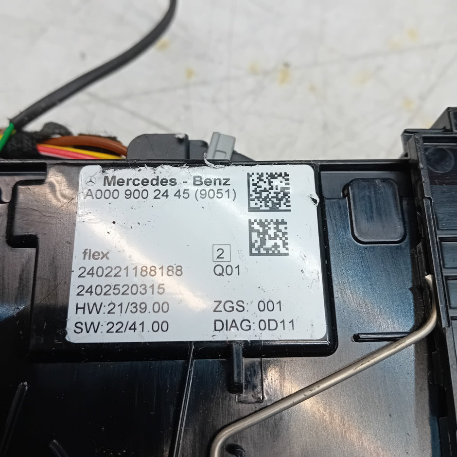 MERCEDES BENZ  C-CLASS W206 MHEV INTERIOR LIGHT A0009002445 FM001473