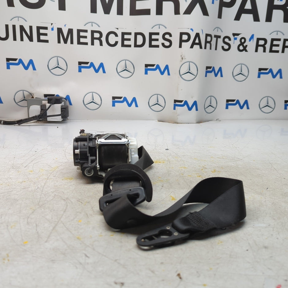 MERCEDES E-CLASS W213 FRONT DRIVER SIDE SEAT BELT BLACK A2138605600 FM001372