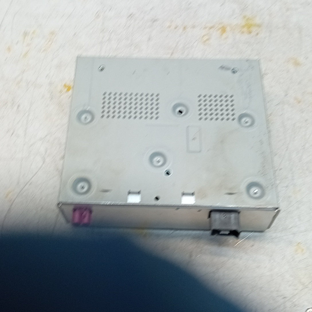 MERCEDES BENZ S-CLASS W222  2014-2021  RADIO TUNER BOX  A2229003210 FM001261