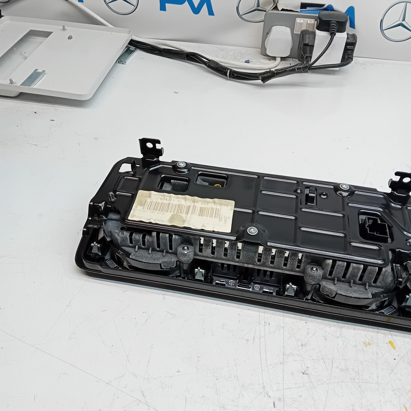MERCEDES E-CLASS W213 DISPLAY SCREEN A2139009406 2017 FM001161