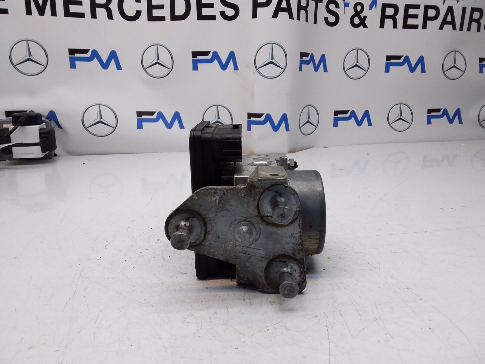 MERCEDES CLA W205 ABS PUMP MODULE CONTROL UNIT A2059012800 FM00439