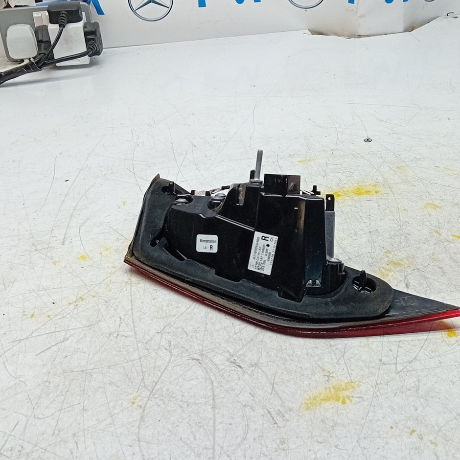 MERCEDES CLA W118 DRIVER RIGHT OS REAR INNER TAIL LIGHT A1189066400 FMT268