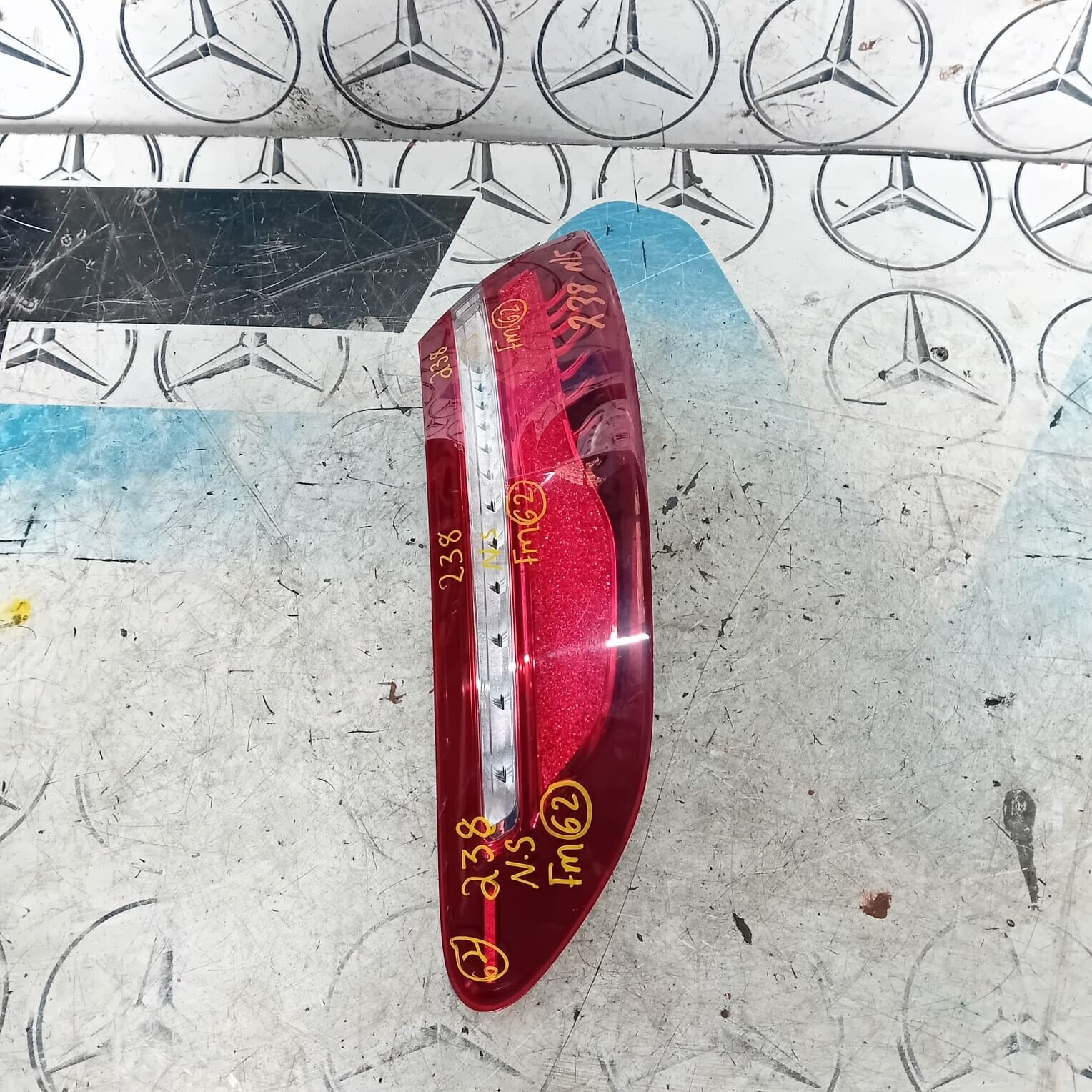 MERCEDES E-CLASS COUPE AMG C238 2018 PASSENGER SIDE OUTER TAIL LIGHT A2389062001