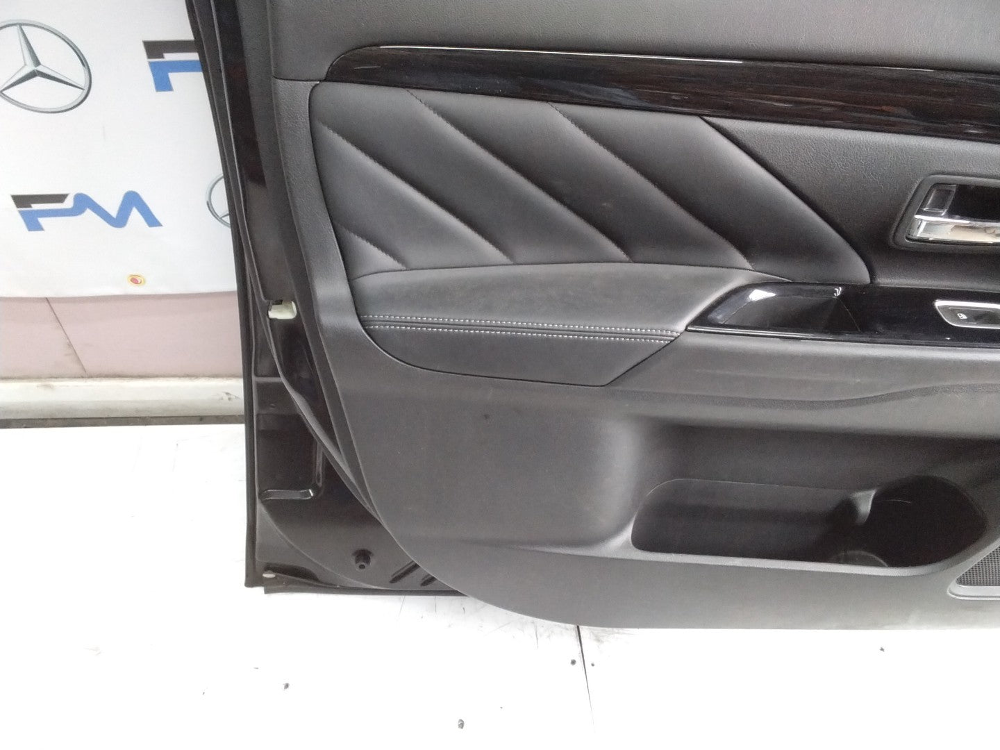 MITSUBISHI OUTLANDER PASSENGER SIDE FRONT DOOR N/S/F COMPLETE BLACK FMD53