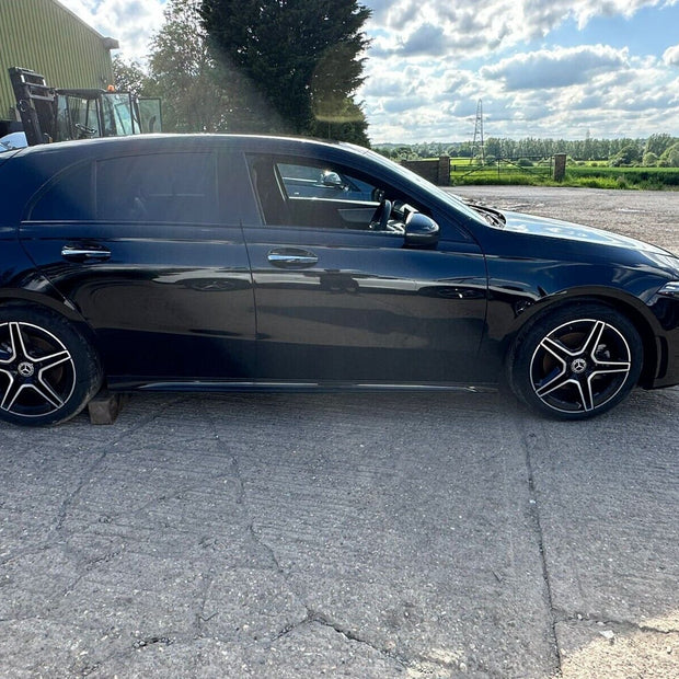 MERCEDES BENZ A-CLASS W177 - BREAKING / FRONT BUMPER AND WINGS
