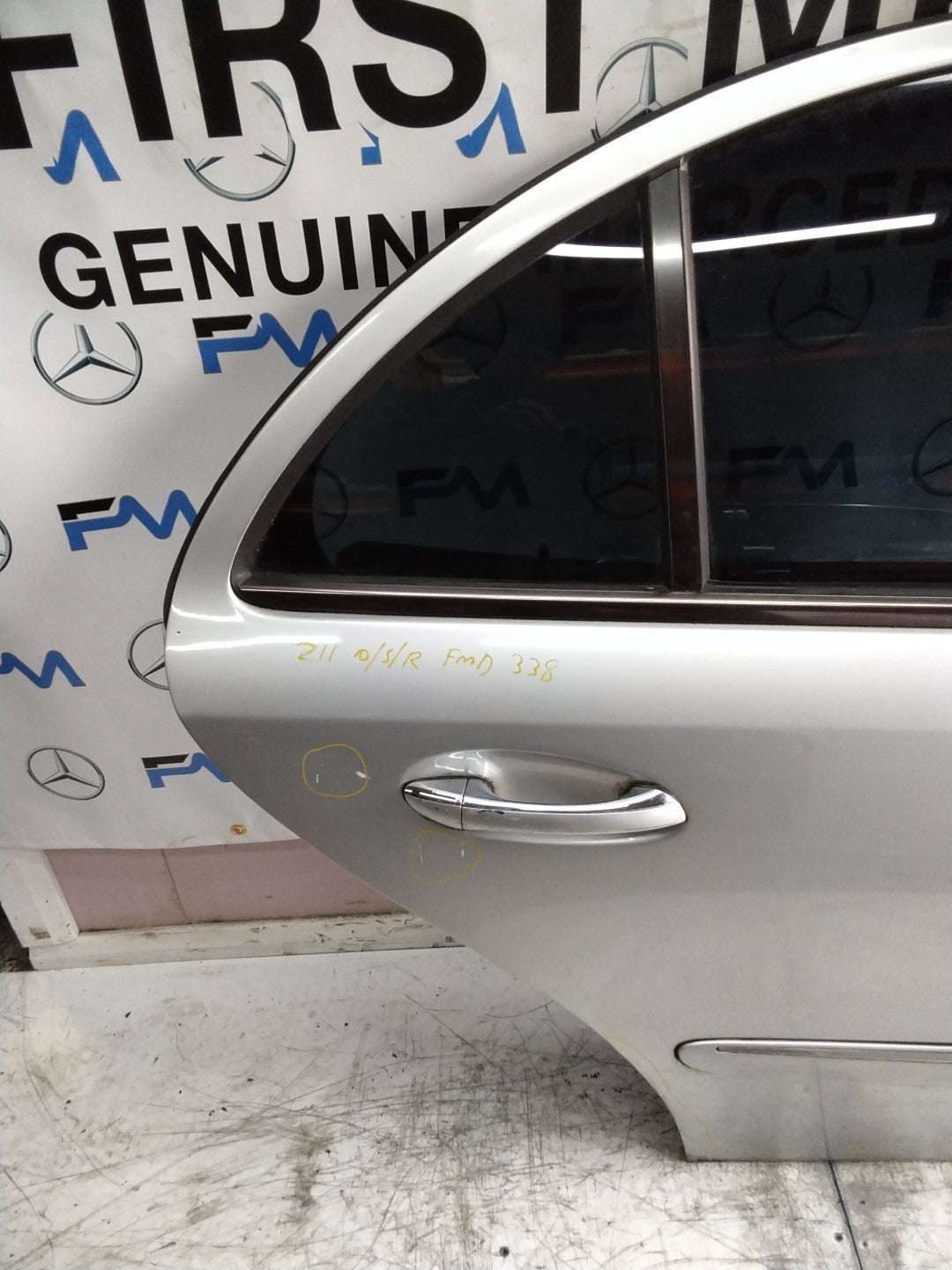 MERCEDES E-CLASS W211 SLN DRIVER REAR DOOR OSR SILVER 2003-09 COMPLETE FMD338