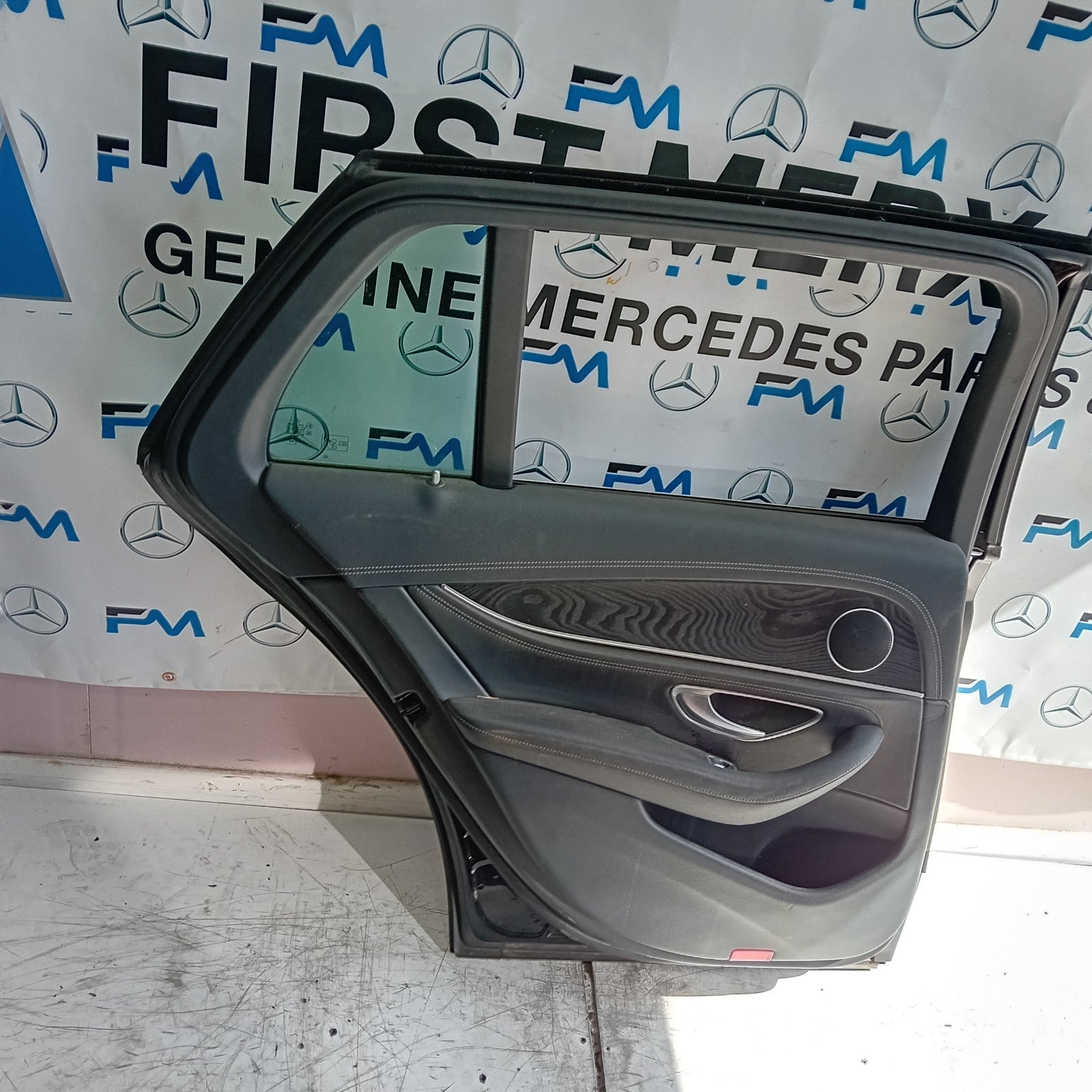 MERCEDES E-CLASS W213 EST PASSENGER REAR DOOR NSR BLACK 2016 ON COMPLETE FMD223