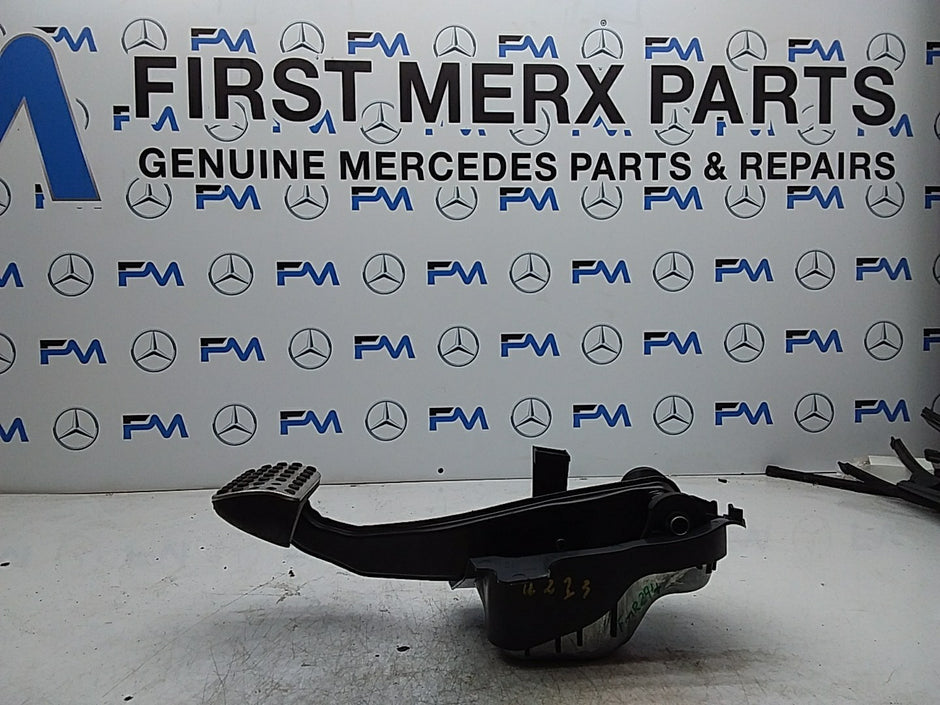 MERCEDES C-CLS W205 BRAKE PEDAL ASSEMBLY A2052920308 FMR294