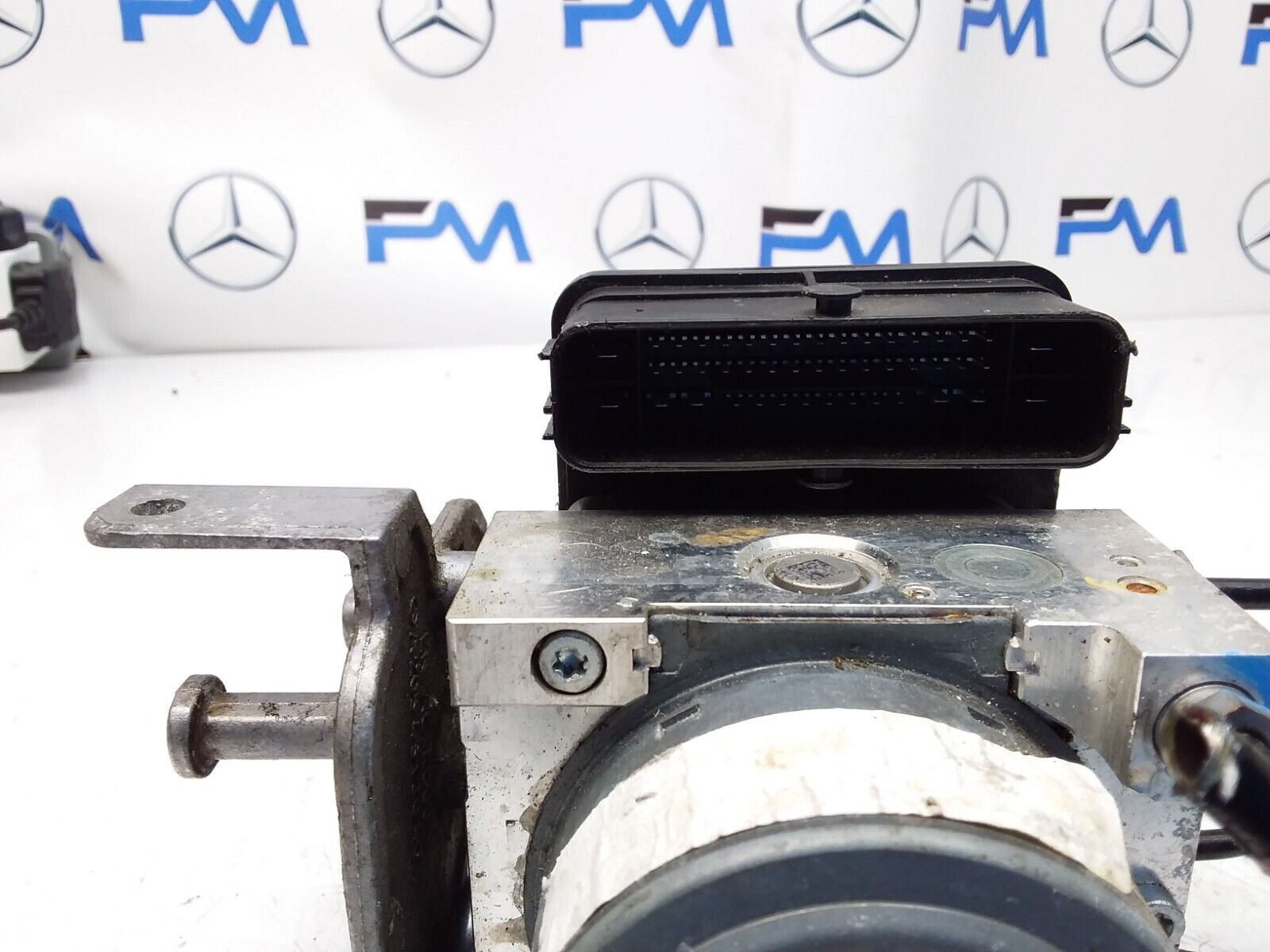 MERCEDES CLA W205 ABS PUMP MODULE CONTROL UNIT A2059012800 FM00438