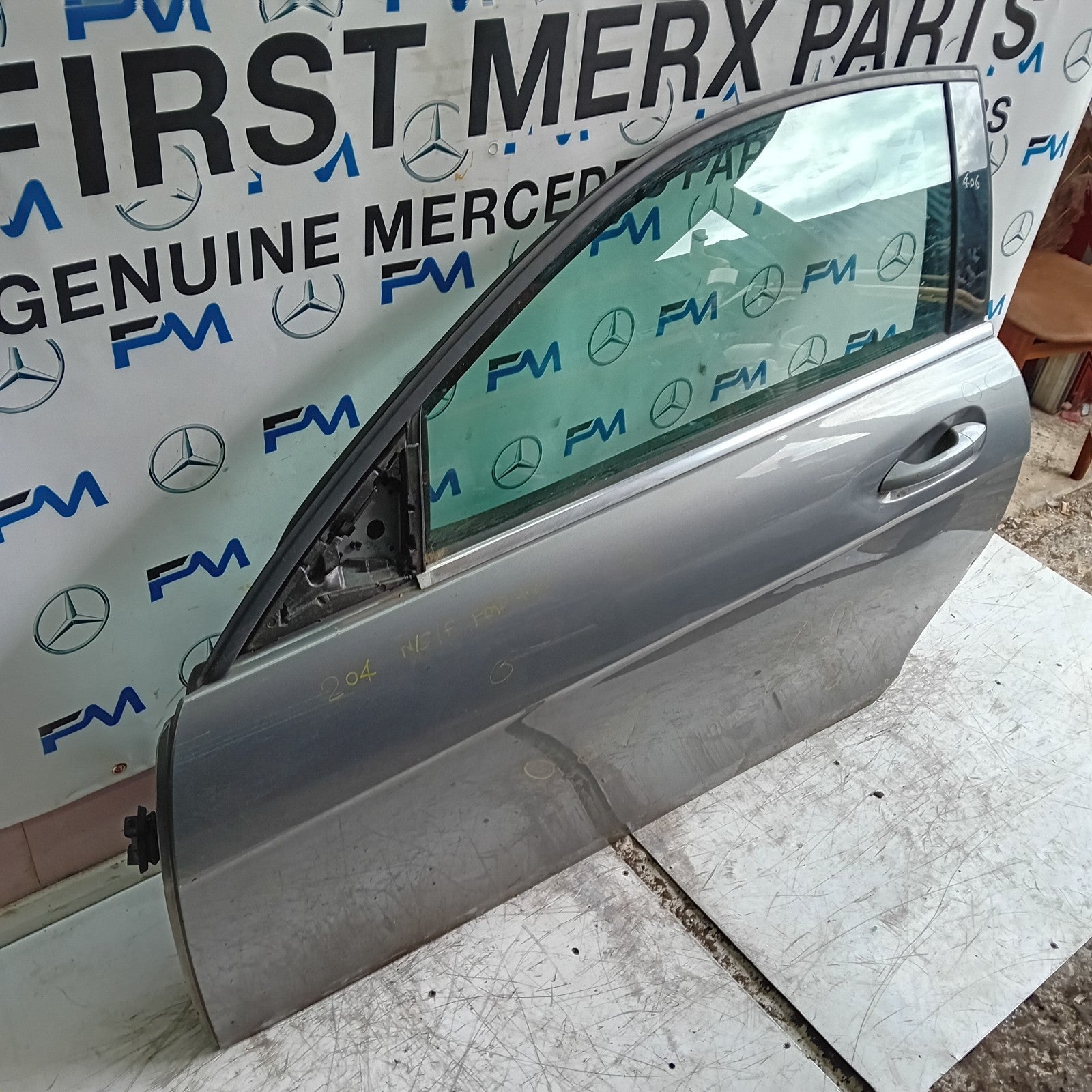 MERCEDES C-CLASS W204 PASSENGER FRONT DOOR NSF 2009-2014 GREY COMPLETE FMD406
